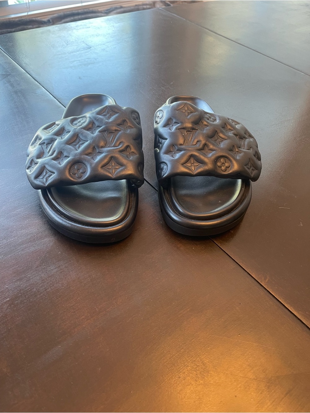 Women’s Louis Vuitton Black Velcro Slides